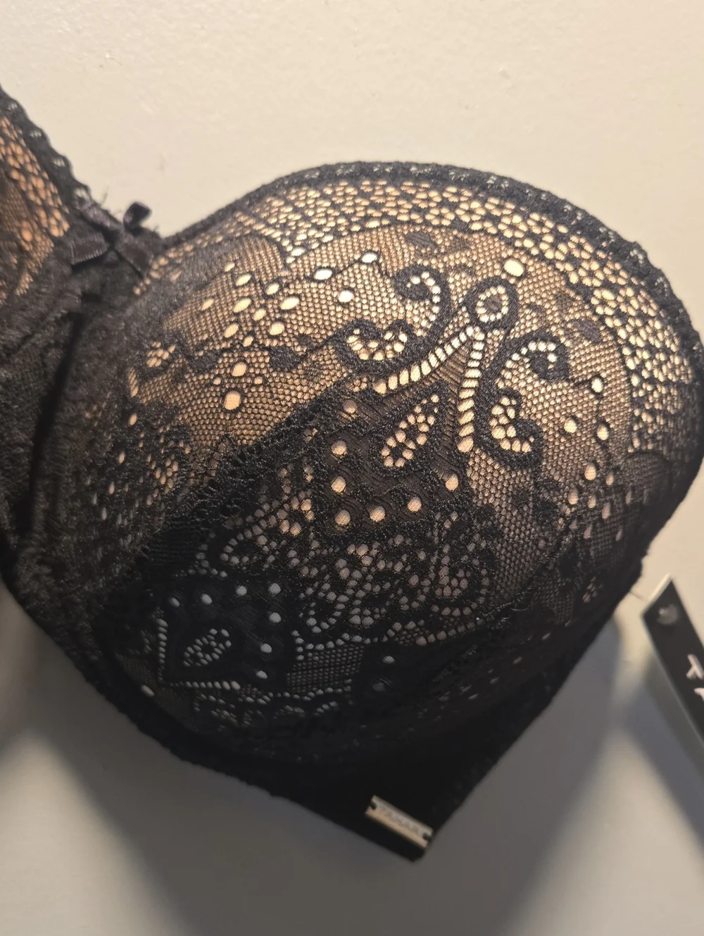 Tahari Black Lace Push-Up Bra with Nude Lining